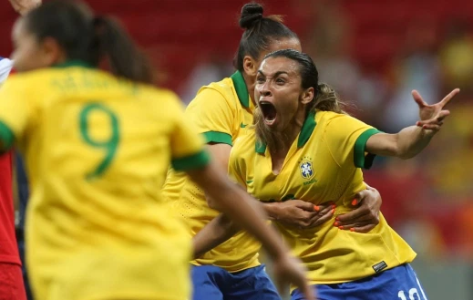 Mesmo com partida fenomenal, Wesley recebe terceiro amarelo e está